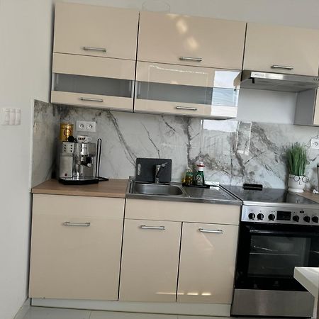 Peti Apartman Centrum 갈란타 외부 사진